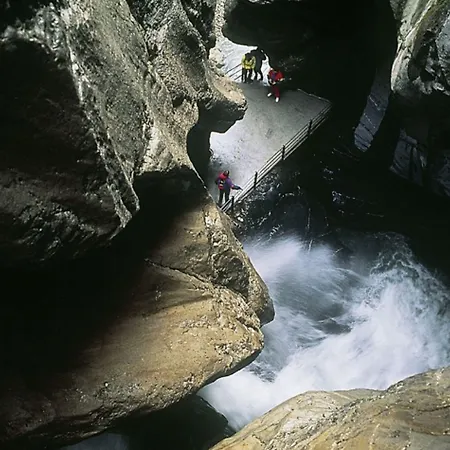 ホテル アルペンルー 3*