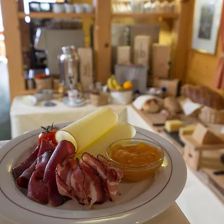 ホテル アルペンルー 3*